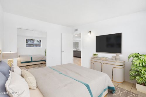 1318 Iowa Dr, Tucson AZ 85706-1415 exterior