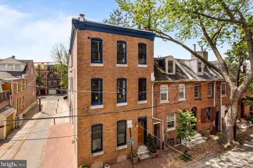 310 Catharine St, Philadelphia PA 19147-3229 exterior