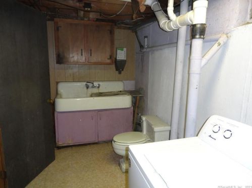 275 Torcon Dr, Torrington CT 06790-5818 exterior