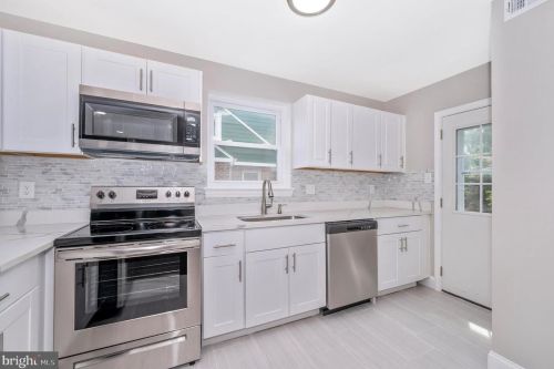 4 Hamilton Ave, Silver Spring MD  20901-3411 exterior