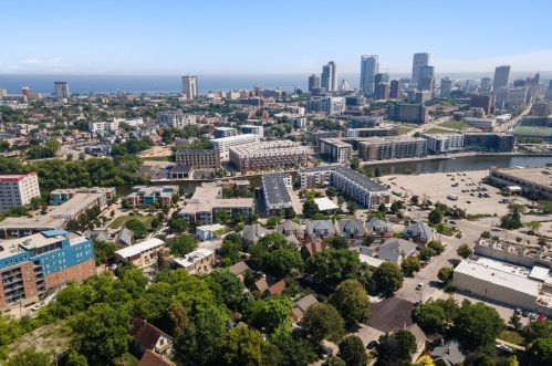 214 Vine St, Milwaukee WI 53205-1451 exterior