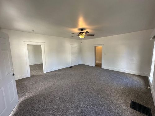 1191 6th St, Meskegon, MI 49440-1188