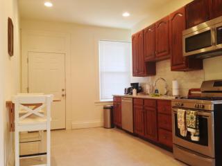 601 Saint Clair St, Pittsburgh PA  15206-2426 exterior