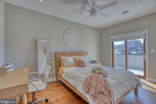 308 2nd St, Philadelphia PA 19133-0040 exterior