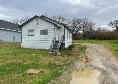 506 Parnell St, Denison TX  75020-2009 exterior