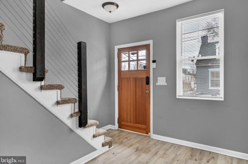 27 Old Dorwart St, Lancaster PA  17603-3647 exterior