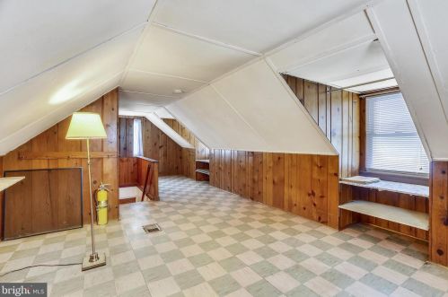 902 Lewis Ave, Rockville MD 20851-2350 exterior