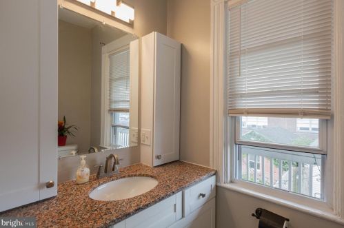 932 Lititz Ave, Lancaster PA 17602-1919 exterior