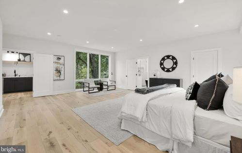 4624 Asbury Pl, Washington DC  20016-4325 exterior