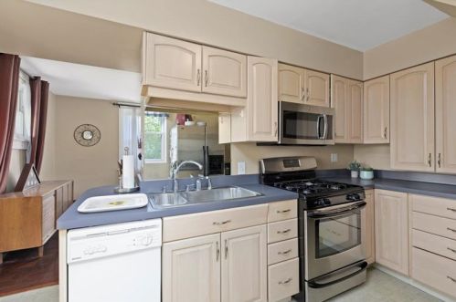 406 Good Ln, Pittsburgh PA 15237-2249 exterior