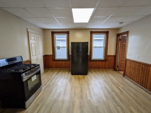 26 Mendon St, Worcester, MA 01604-4804