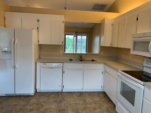 2489 Westmoreland Blvd, Fort Pierce, FL 34952-5337