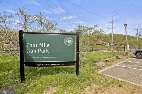 3923 Old Dominion Blvd, Alexandria VA 22305-1559 exterior