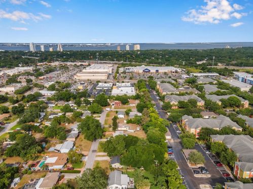 3912 Bay View Ave, Tampa FL  33611-1234 exterior