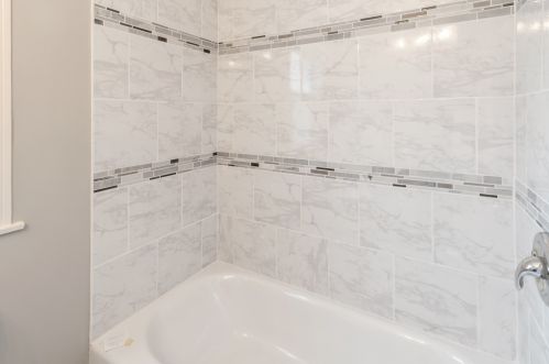 6539 Neva Ave, Chicago IL  60631-1677 exterior