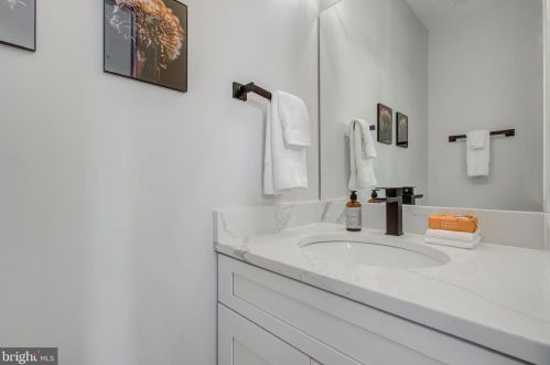 1520 Upshur St, Washington DC  20011-7008 exterior