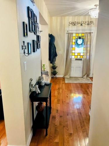 359 Carrington Ave, Woonsocket RI  02895-4622 exterior