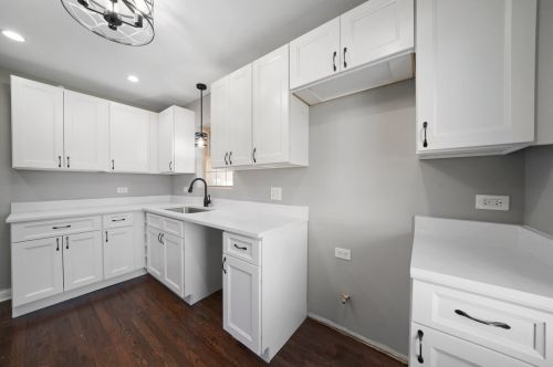 5548 Kilbourn Ave, Chicago IL  60629-4808 exterior