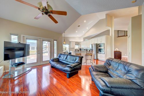 2006 Sykes Crk Dr, Merritt Island FL 32953-3065 exterior