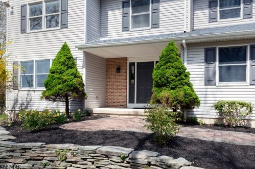 99 Catswamp Rd, Hackettstown, NJ 07840-4642