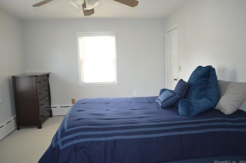 13 Holbrook St, Milford CT 06460-5133 exterior