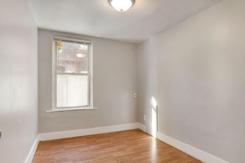 202 Leonard St, Grand Rapids MI 49503-0010 exterior