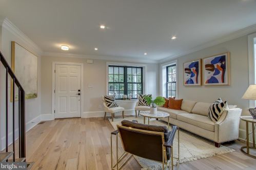 2440 Huidekoper Pl, Washington DC  20007-1826 exterior