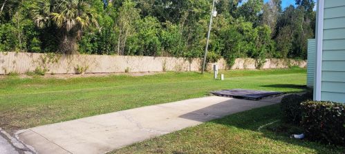 560 Natalie Dr, Fort Pierce FL 34952-7903 exterior