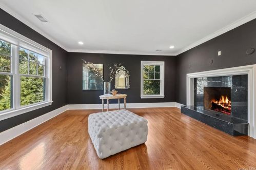 33 Sarles St, Armonk NY 10504-1229 exterior