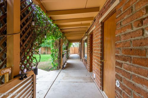 8835 20th St, Tucson AZ  85710-6203 exterior