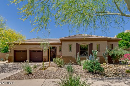 35322 27th Ln, Phoenix, AZ 85086-6659