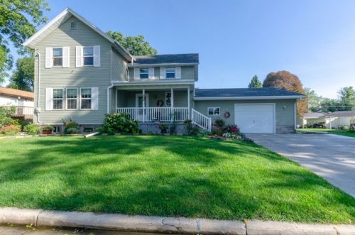 1108 Doris St, Watertown, WI 53098-1102