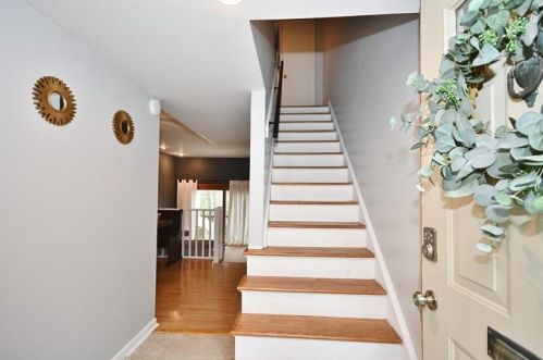 638 Carriage Cir, Pittsburgh, PA 15205-1625