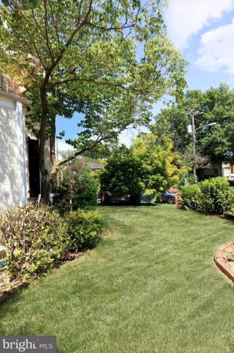 827 Royal St, Alexandria VA  22314-4340 exterior