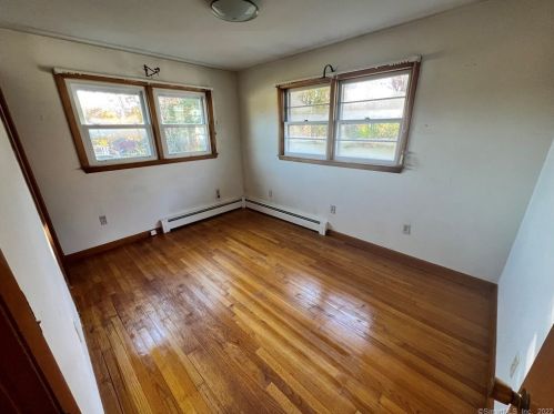 31 Gendreau Dr, Killingly CT 06241-2032 exterior