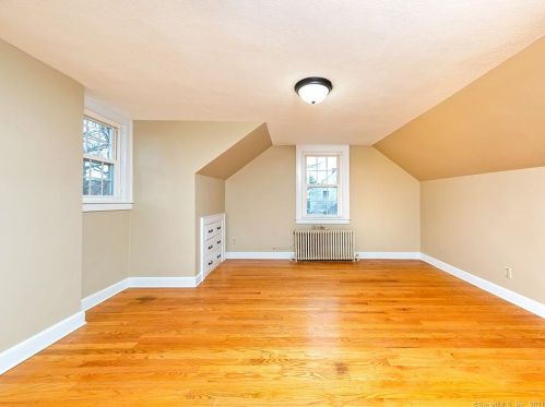 108 Harding St, New Britain CT 06052-1607 exterior