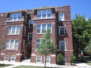 2934 Belle Plaine Ave, Chicago IL  60618-2633 exterior