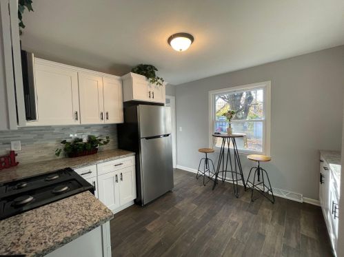 4937 Crawford Ave, Milwaukee WI  53220-2005 exterior