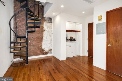 541 Christian St, Philadelphia PA  19147-4003 exterior