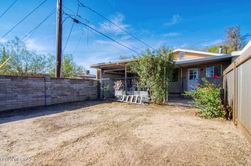 892 Glenn St, Tucson AZ  85705-4120 exterior