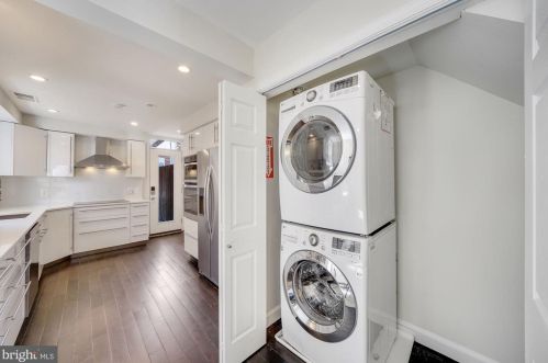 210 N St, Washington DC  20001-3534 exterior