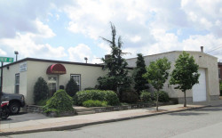 97 Rumford Ave, Newton, MA 02466-1311