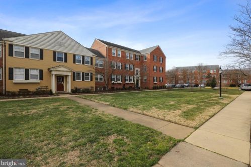 6622 Boulevard Vw, Alexandria VA  22307-6644 exterior