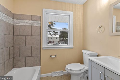 204 Blackfoot Trl, Browns Mills NJ 08015-6213 exterior