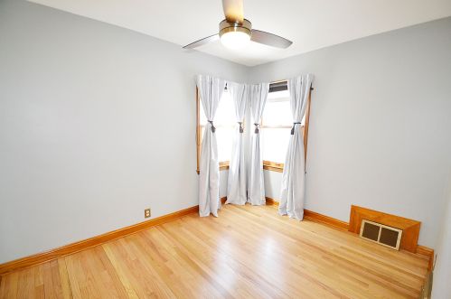 1638 Howard Ave, Milwaukee WI 53221-1928 exterior