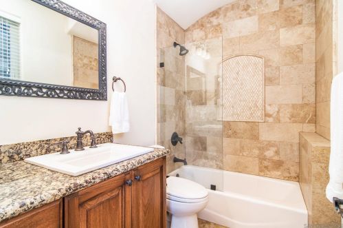 357 E Ave, San Diego CA  92118-1333 exterior