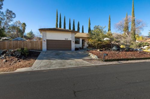 3644 Mesa Verdes Dr, Folsom, CA 95762-4554