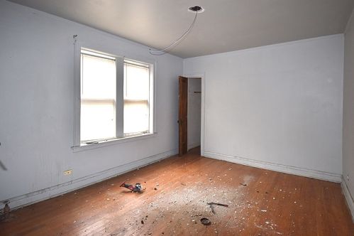 9053 Dante Ave, Chicago IL 60619-7913 exterior