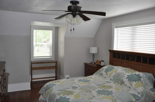 2053 105th St, Milwaukee WI  53227-1209 exterior