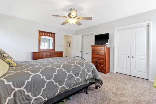 3633 100, Milwaukee WI 53222-2430 exterior